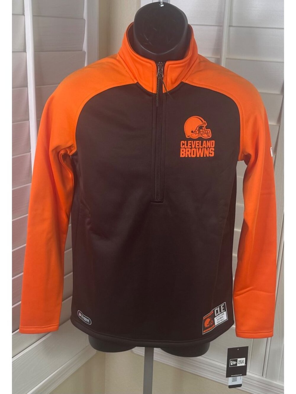 New Era NFL Cleveland Browns Football 1/4 Zip Brown/Orange Pullover, Men’s Small